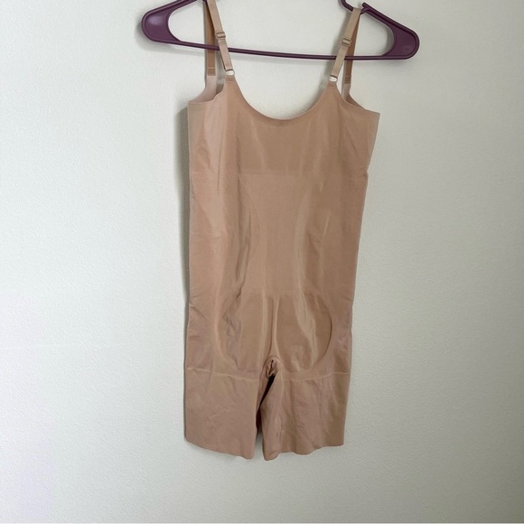 SPANX Sculpt OnCore Open-Bust Mid-Thigh Bodysuit Cream Neutral Size L - Picture 3 of 9